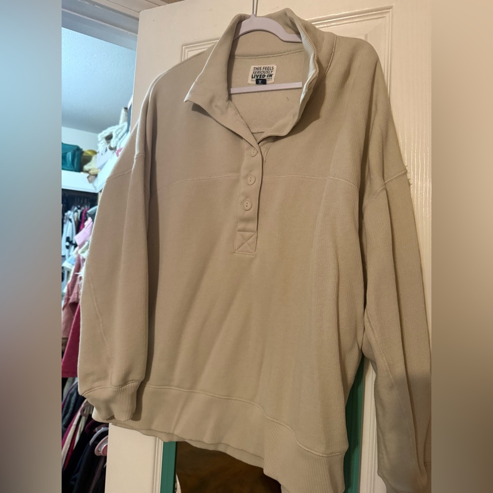 American Eagle Outfitters Button-Placket Oversized Sweatshirt in Light Tan